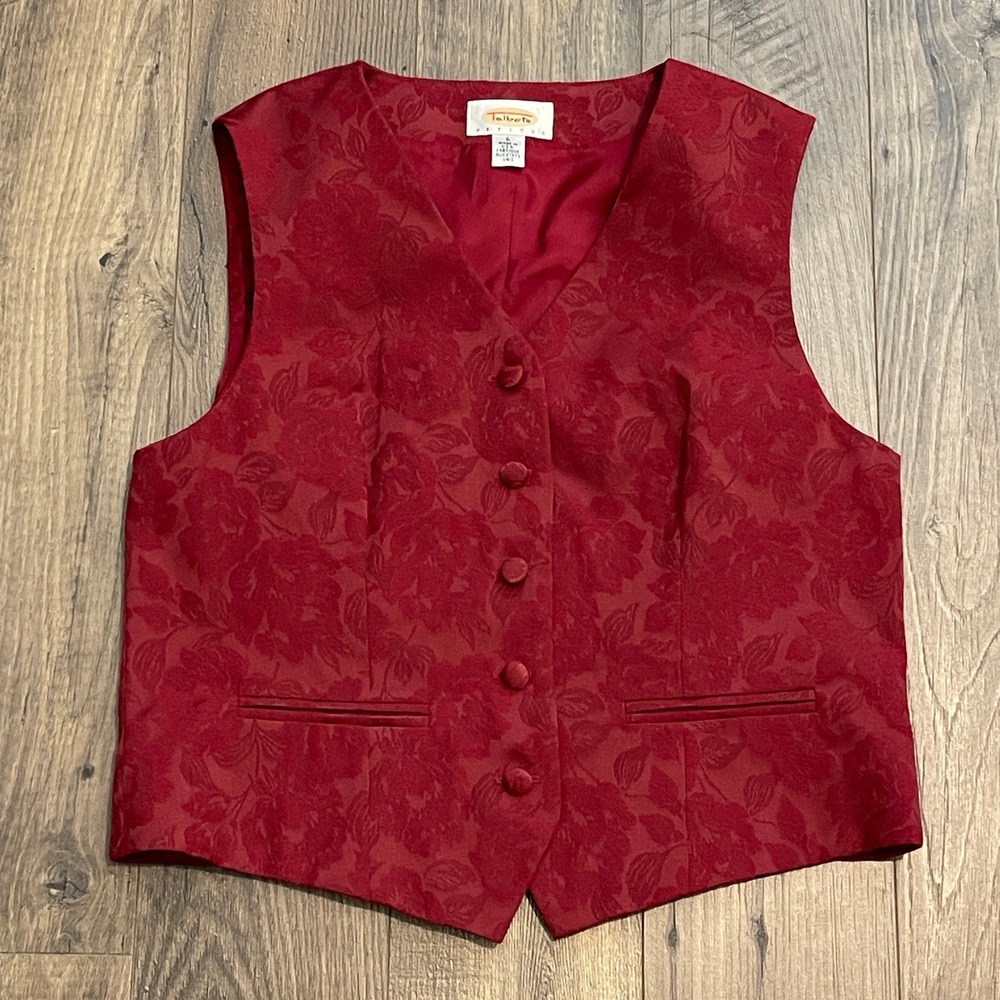 Talbots Petites Red Floral Jacquard Button Front Tailored Vest Size 6P USA Made